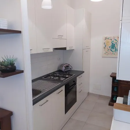 Casa Giova: Bilocale Con Balcone Al Gianicolo